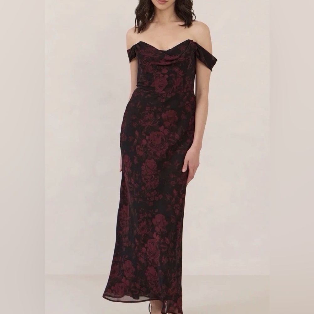 Park & Fifth Sutton Maxi Dress Women’s Size Medium Rosetta Floral Red Black NWT‎